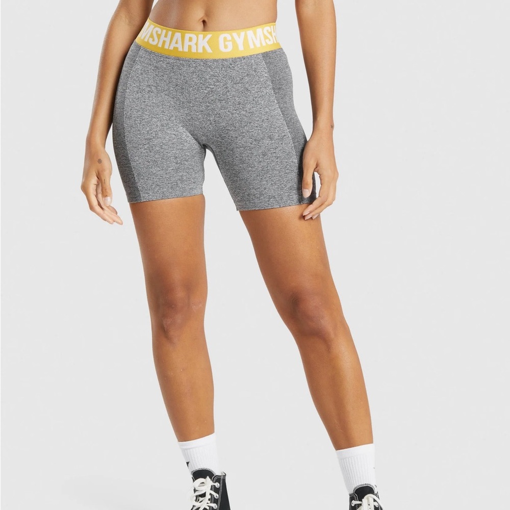 GYMSHARK Flex Shorts